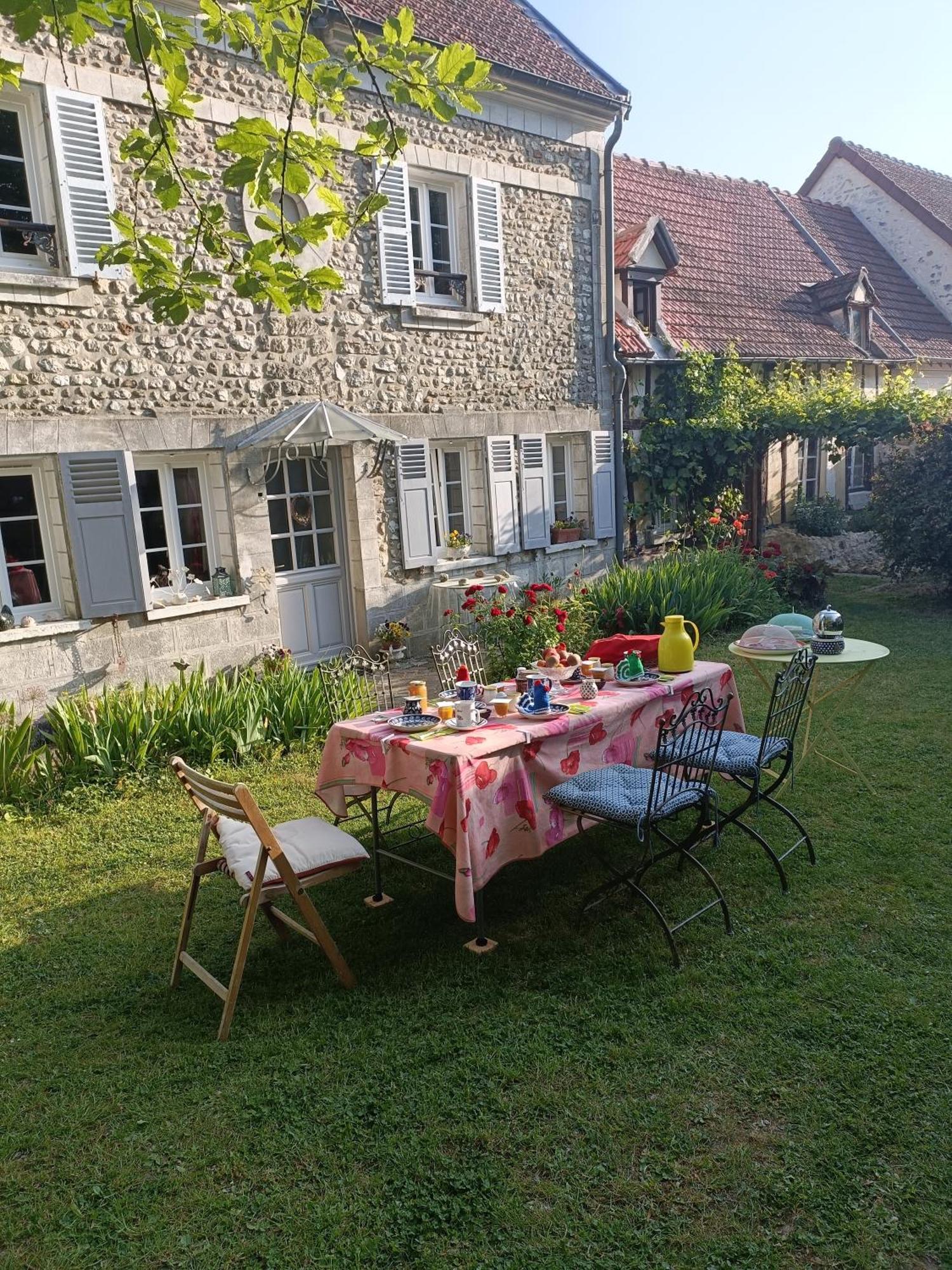 Avenue Du Chateau Saint-Just  Kültér fotó